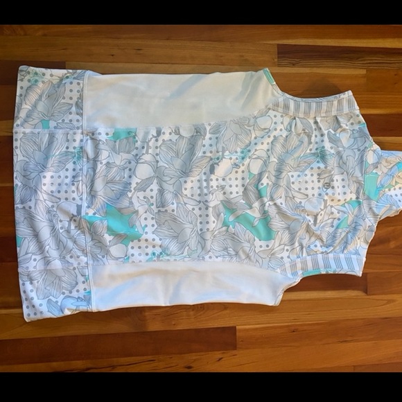 Vintage Lululemon Vest with Side Mesh Panels with Grey/Turquoise Lily Pattern - Picture 11 of 16
